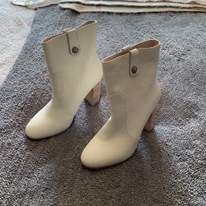 PAIGE Booties Size 7